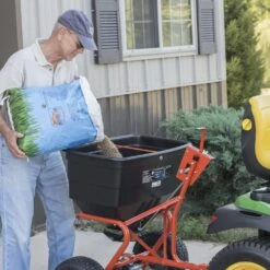 Agri-Fab 45-0329 79kg Towed Broadcast Spreader -Greenworks Sale Shop 45 0329 lifestyle