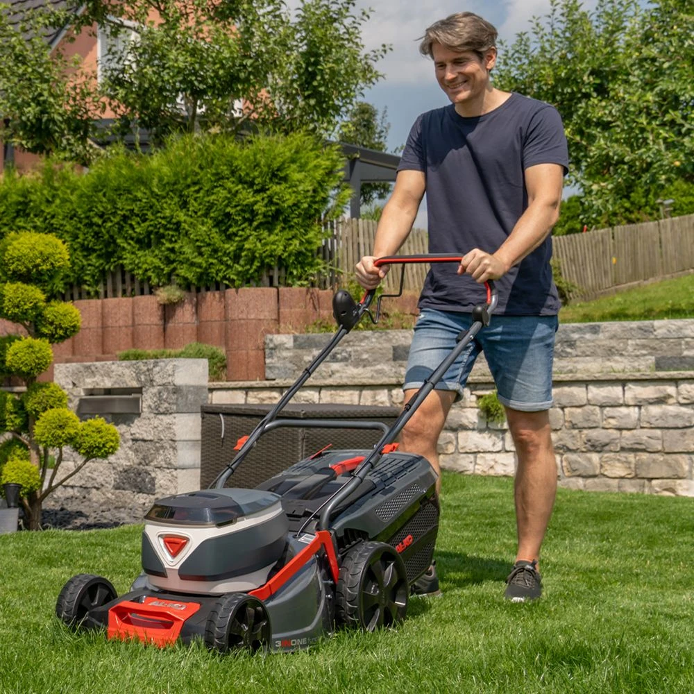 AL-KO 36V 46.2 Li SP-W Comfort 3-in-1 Self-Propelled Cordless Lawn Mower (with 2 X 4Ah Batteries & Fast Charger) 9 AL-KO 36V 46.2 Li SP-W Comfort 3-in-1 Self-Propelled Cordless Lawn Mower (with 2 X 4Ah Batteries & Fast Charger) - Image 9