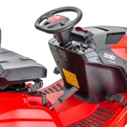 Solo By AL-KO T 22-105 HD V2 SD Premium Hydrostatic Rear Collect Lawn Tractor -Greenworks Sale Shop al ko t22 105 hd v2 sd lawn tractor cockpit