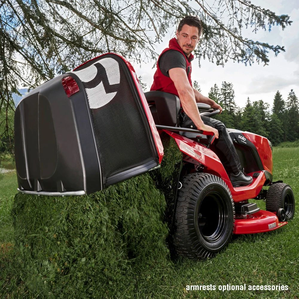 Solo By AL-KO T 24-125 HD V2 Premium Hydrostatic Rear Collect Lawn Tractor 9 Solo By AL-KO T 24-125 HD V2 Premium Hydrostatic Rear Collect Lawn Tractor - Image 9