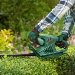 Bosch EasyHedgeCut 45-16 Electric Hedge Trimmer 9 Bosch EasyHedgeCut 45-16 Electric Hedge Trimmer -Greenworks Sale Shop bosch easyhedgecut 45 16 5
