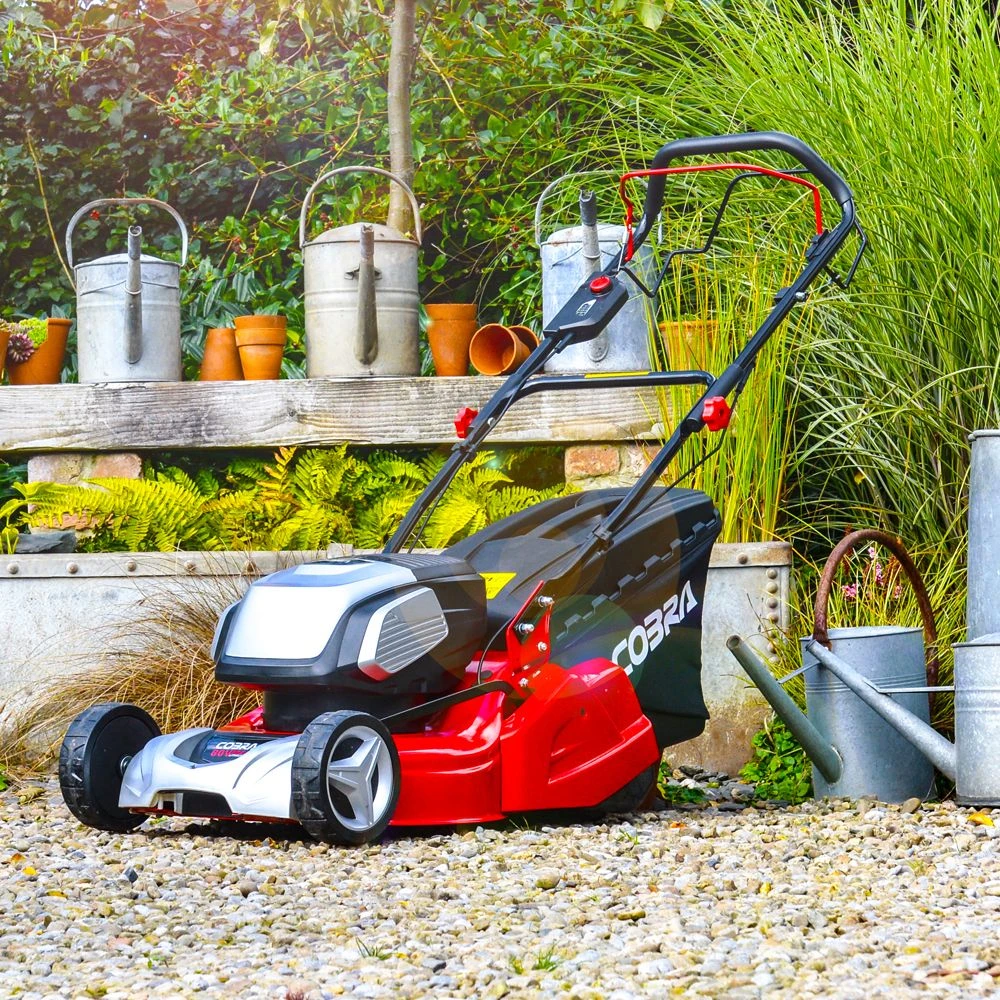 Cobra RM51SP80V 80V Self-Propelled Rear Roller Cordless Lawn Mower (with 2 X 40V 5Ah Batteries & 2 X Fast Chargers) 8 Cobra RM51SP80V 80V Self-Propelled Rear Roller Cordless Lawn Mower (with 2 X 40V 5Ah Batteries & 2 X Fast Chargers) - Image 8