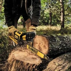 DeWalt DCM575N-XJ 54V XR FLEXVOLT 40cm Cordless Chainsaw (Tool Only) -Greenworks Sale Shop dewalt dcm575 in action 1