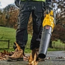 DeWalt DCMBA572X1-GB 54V XR FLEXVOLT Cordless Axial Blower (with 9Ah Battery & Fast Charger) -Greenworks Sale Shop dewalt dcmba572 axial blower lifestyle 1