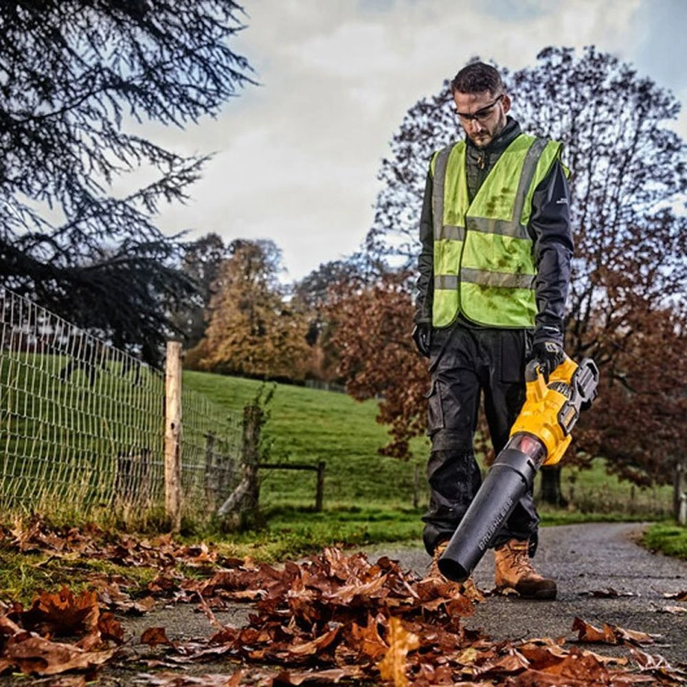 DeWalt DCMBA572X1-GB 54V XR FLEXVOLT Cordless Axial Blower (with 9Ah Battery & Fast Charger) (Bundle Builder) 8 DeWalt DCMBA572X1-GB 54V XR FLEXVOLT Cordless Axial Blower (with 9Ah Battery & Fast Charger) (Bundle Builder) - Image 8
