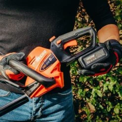 Echo DHC-310 Garden+ 40V Cordless Hedge Trimmer (Bare Tool) -Greenworks Sale Shop echo dhc 310 hedge trimmer lifestyle 2