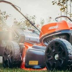 Echo DLM-310/46P Garden+ 40V Cordless Push Lawn Mower (Bare Tool) -Greenworks Sale Shop echo dlm 310 46p lawnmower lifestyle 4 1