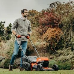 Echo DLM-310/46P Garden+ 40V Cordless Push Lawn Mower (Bare Tool) -Greenworks Sale Shop echo dlm 310 46p lawnmower lifestyle 1