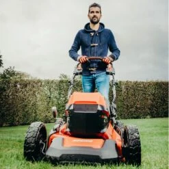 Echo DLM-310/46SP Garden+ 40V Cordless Self-Propelled Lawn Mower (Bare Tool) -Greenworks Sale Shop echo dlm 310 46sp lawnmower lifestyle 1