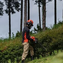 Echo HC-2020 Petrol Hedge Trimmer -Greenworks Sale Shop echo hc 2020 hedge trimmer lifestyle 1