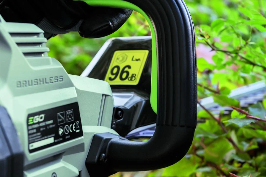 EGO Power+ HT2411E 60cm 56V Cordless Hedge Trimmer (with 2.5Ah Battery & Charger) 5 EGO Power+ HT2411E 60cm 56V Cordless Hedge Trimmer (with 2.5Ah Battery & Charger) - Image 5