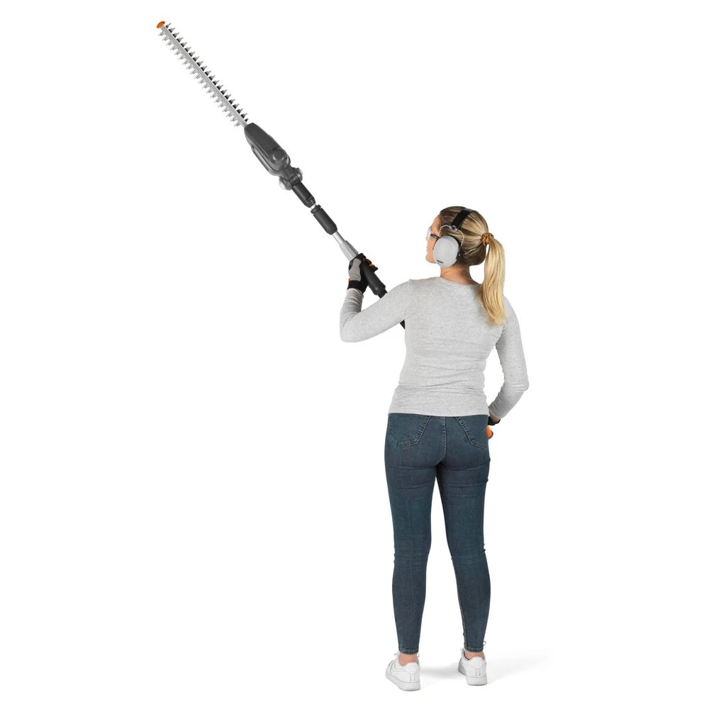 Flymo UltraReach 420 18V Cordless Pole Hedge Trimmer (with 2.5Ah Battery & Charger) 7 Flymo UltraReach 420 18V Cordless Pole Hedge Trimmer (with 2.5Ah Battery & Charger) - Image 7