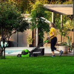 GreenWorks GD24X2LM46SP 4-in-1 46cm 48V Self-Propelled Cordless Lawn Mower (Bare Tool) -Greenworks Sale Shop greenworks gd24x2lm46sp lawnmower lifestyle 1 1
