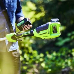 GreenWorks GD24X2TX Split-Shaft 48V (2 X 24V) Cordless Grass Trimmer (Bare Tool) 11 GreenWorks GD24X2TX Split-Shaft 48V (2 X 24V) Cordless Grass Trimmer (Bare Tool) -Greenworks Sale Shop greenworks gd24x2tx brushcutter batteries 2