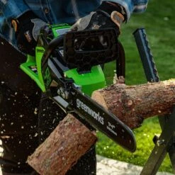 GreenWorks GD40CS15 35cm G-MAX 40V Cordless Chainsaw (Bare Tool) (Bundle Builder) -Greenworks Sale Shop greenworks gd40cs15 chainsaw lifestyle 2 2