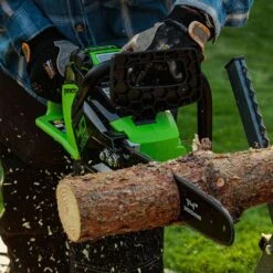 GreenWorks GD40CS15K2 35cm G-MAX 40V Cordless Chainsaw (with 2Ah Battery & 2A Charger) (Bundle Builder) -Greenworks Sale Shop greenworks gd40cs15 chainsaw lifestyle 1 1