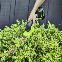 GreenWorks G24SHT 2-in-1 24V Cordless Grass Shrub Shear (with 2.0Ah Battery & 0.5Ah Micro Charger) 17 GreenWorks G24SHT 2-in-1 24V Cordless Grass Shrub Shear (with 2.0Ah Battery & 0.5Ah Micro Charger) -Greenworks Sale Shop gwg24sht 6