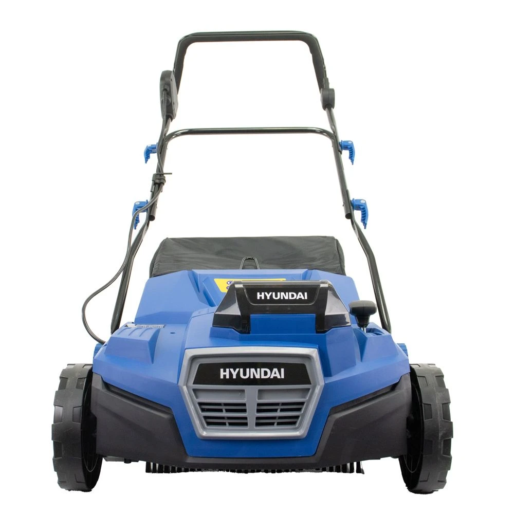 Hyundai HY2197 2 X 20V MAX (40V) Cordless Artificial Grass Sweeper (with 2 X 4Ah Batteries & Twin Charger) 3 Hyundai HY2197 2 X 20V MAX (40V) Cordless Artificial Grass Sweeper (with 2 X 4Ah Batteries & Twin Charger) - Image 3