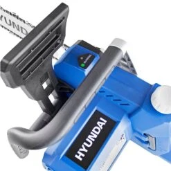 Hyundai HYC1600E 33cm 1600W Electric Chainsaw -Greenworks Sale Shop hyundai hyc1600e chainsaw running