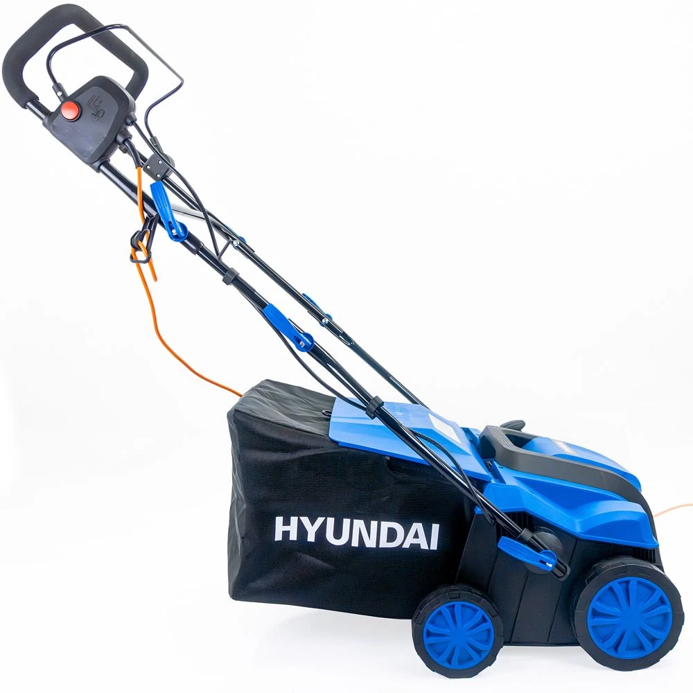 Hyundai HYSW2000E 2000W 40cm/16" Electric Artificial Grass Sweeper / Brush 2 Hyundai HYSW2000E 2000W 40cm/16" Electric Artificial Grass Sweeper / Brush - Image 2