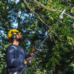 McCulloch B33 PS 4-in-1 Petrol Multicutter -Greenworks Sale Shop mcculloch b33ps 4in1 multicutter pole pruner