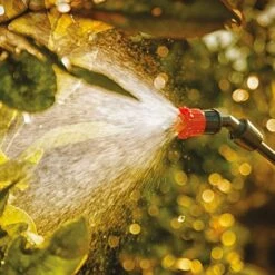 Pulmic Pegasus 15 Backpack Battery Sprayer -Greenworks Sale Shop pulmic pegasus 15 litre backpack sprayer nozzle lifestyle