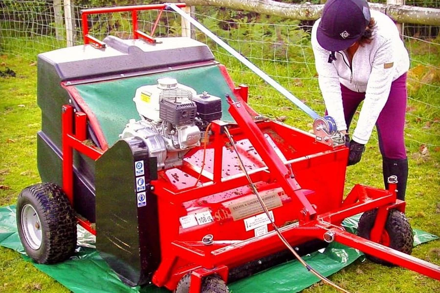 SCH Equestrian Powered Brush / Poo Picker 6 SCH Equestrian Powered Brush / Poo Picker - Image 6