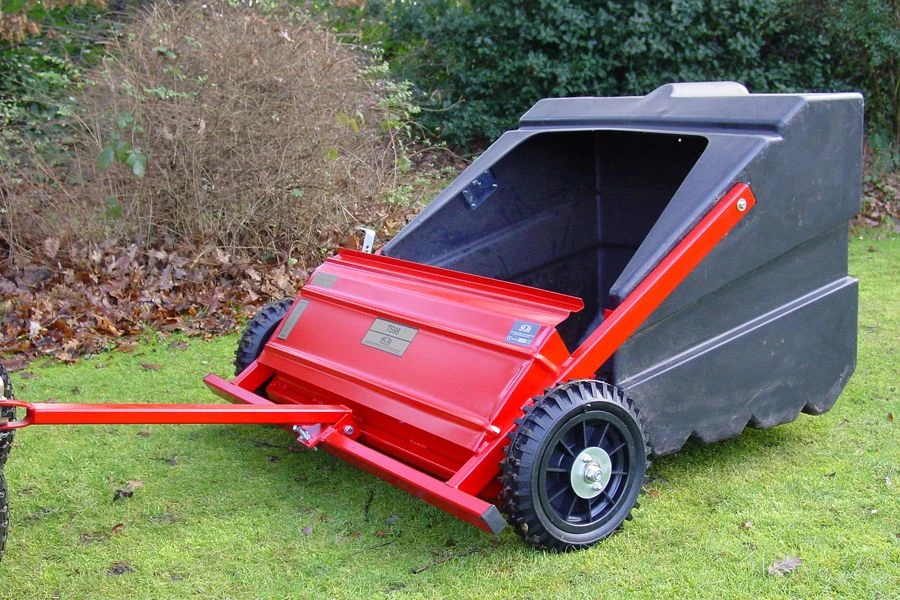 SCH TS98 36" Tow-Behind Sweeper With Rigid Plastic Hopper 2 SCH TS98 36" Tow-Behind Sweeper With Rigid Plastic Hopper - Image 2