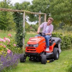 Simplicity Regent RD SRD210 96cm/38" Hydrostatic Rear Collect Lawn Tractor -Greenworks Sale Shop simplicity regent srd210 lawn tractor lifestyle