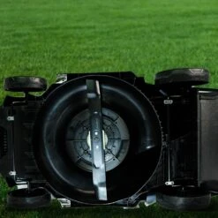 Webb Eco WEV20X2LM43B4X 40V (20V+20V) Push Cordless Lawn Mower (with 2 X 4Ah Batteries & Twin Charger) -Greenworks Sale Shop webb eco wev20x2lm43b4x 20v lawnmower lifestyle blade