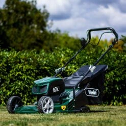Webb WERR17LISPX2 Supreme 40V 3-in-1 Self-Propelled Rear Roller Cordless Lawn Mower (with 2 X 4Ah Batteries & Charger) 19 Webb WERR17LISPX2 Supreme 40V 3-in-1 Self-Propelled Rear Roller Cordless Lawn Mower (with 2 X 4Ah Batteries & Charger) -Greenworks Sale Shop webb werr17lispx2 lawnmower lifestyle 1